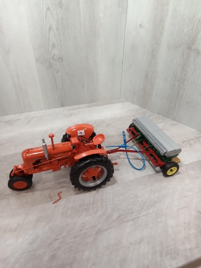 Model Case DC 3 and model case planter 2 pcs. nice