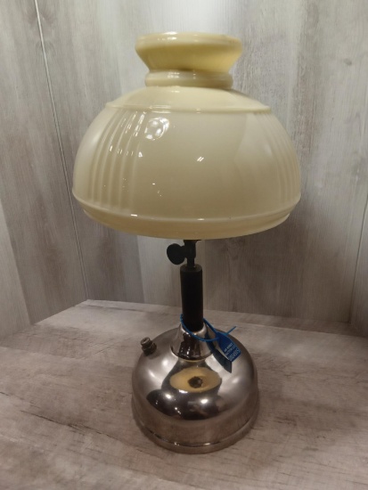 Coleman Quick lite lamp w/original Coleman shade