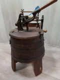 Salesman sample Wooden tub washer DS Mfg. with horse shoe brand wringer true sample rare