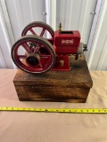 Economy Model Size Hit Miss motor, runs on gas