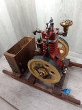 Model Vertical Hit and miss Engine sharp piece working model unusual to find in model size