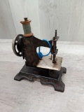 Model Sewing Machine