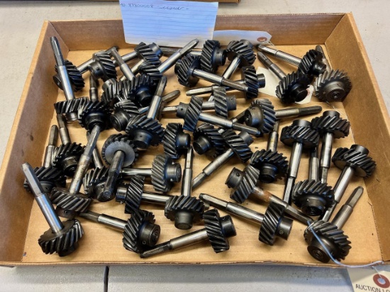 Lot of Asst. Ford/ New Holland parts, see pics for parts numbers