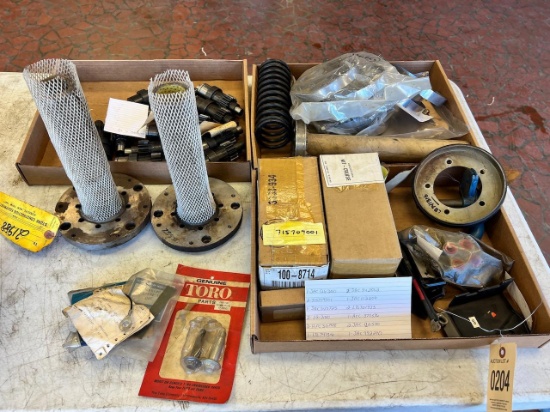 Lot of Asst. Ford/ New Holland parts, see pics for parts numbers