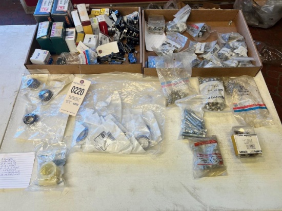 Lot of Asst. Ford/ New Holland parts, see pics for parts numbers