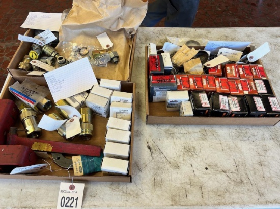 Lot of Asst. Ford/ New Holland parts, see pics for parts numbers