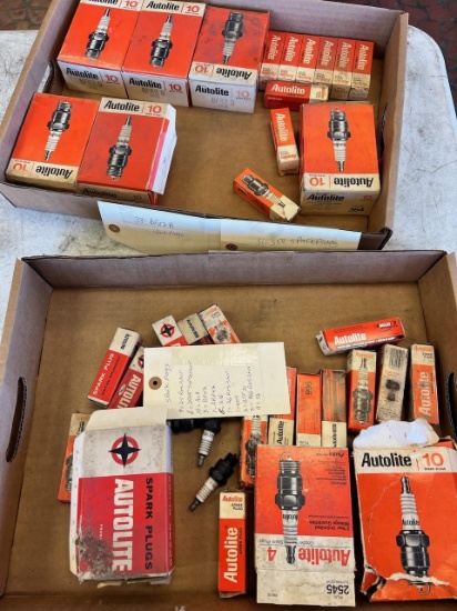 Huge lot of unused spark plugs, autolite