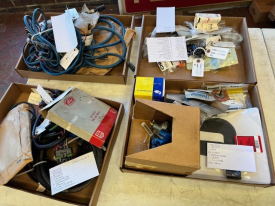 Lot of Asst. Ford/ New Holland parts, see pics for parts numbers