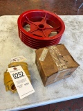 Hydraulic motor and pulley