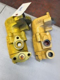 Lot of 2 hydraulic pumps, sells times the money