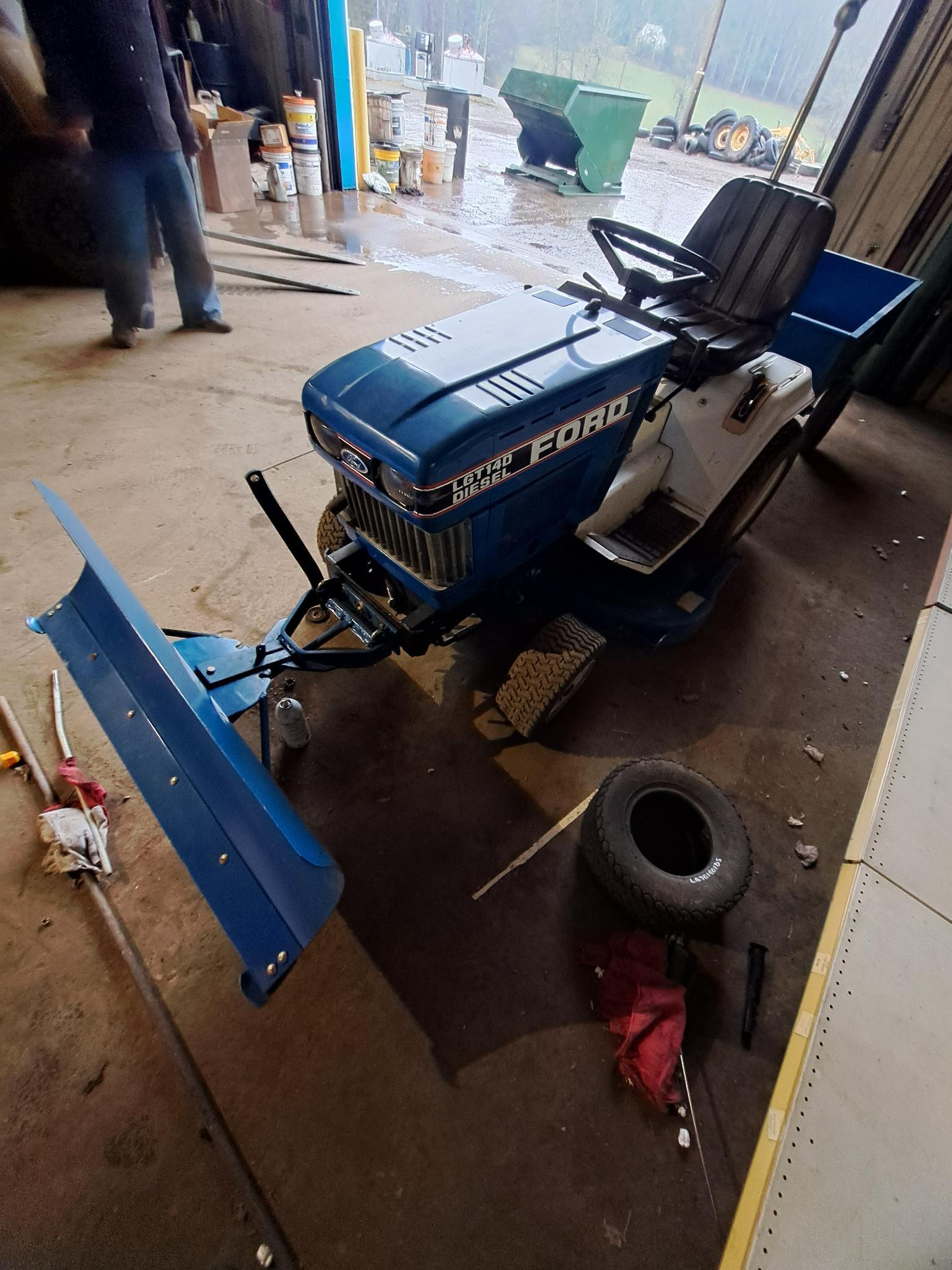 Lgt 14d Ford Lgt 16d Ford Lawn Tractor Lgt14d Ford Tractor Buying