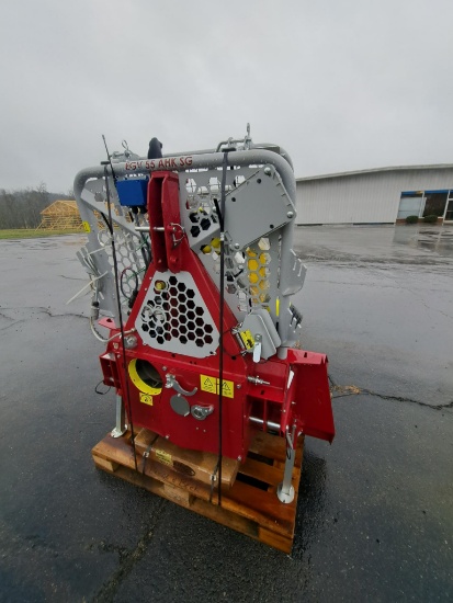 Part # EGV55AHKSG 3 Point Skidder Attacment Brand New deluxe with Remote controls