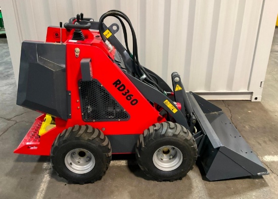 (50024) New Unused Roda Model RD 360 Mini Skid Steer Loader. 40" Bucket