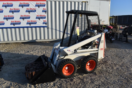 (INV864) 1973 Bobcat 371 Mini Skidloader