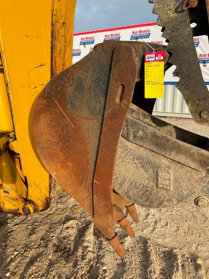 (INV691) 34'' Cat Bucket