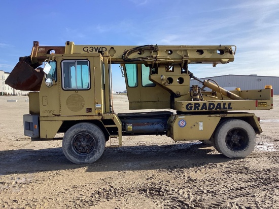 (INV516) Gradall Model G3WD Rubber Tire Excavator, Currently Has Airline Leaks and Airbrake Does Not