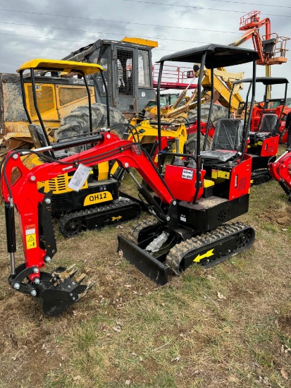 (INV1021) LANTY crawler, mini excavator LAT ? 13, 13.5 hp Briggs & Stratton motor, 16 inch bucket,