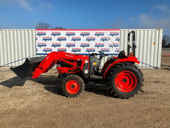 (INV50057) Kioti Model DK35 Tractor with Bucket. 4 Wheel Drive