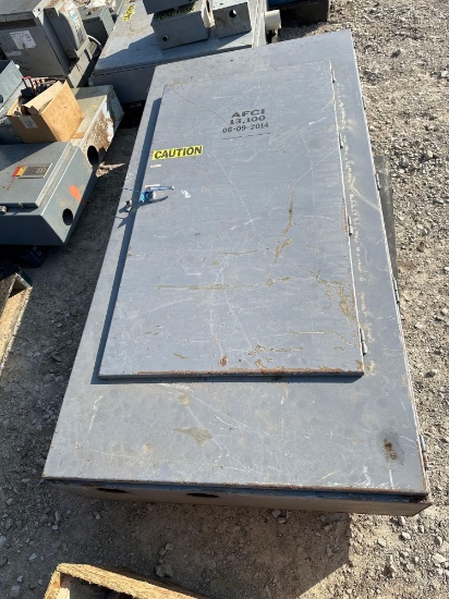 I-Line Box Panel/ 1-800amp/ 1-200amp/ 4-100amp/ 3-20amp/ 2-15 circuit breakers