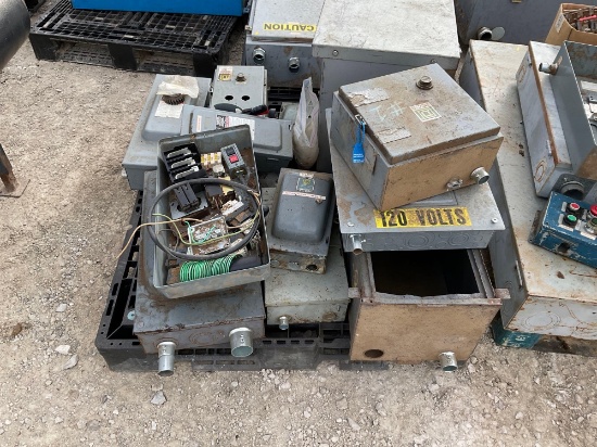 Pallet Disconnects 1-100amp 1-200amp 2-30amp 1-7.5 KVA Transformer