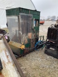 (INV527) Control Cabin With Contents