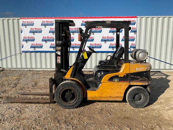 (INV581) Cat P600 Lift 3,391 Hours Good Condition