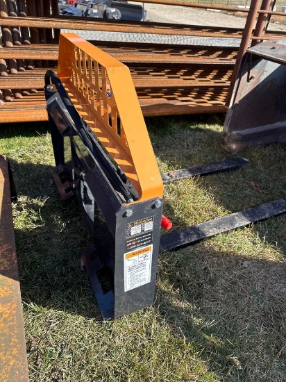 WOLVERINE ADJUSTABLE PALLET FORKS