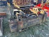 SKIDLOADER BUCKET WITH GRAPPLE 5.5'
