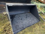 Skid steer bucket
