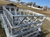 Round bale feeder