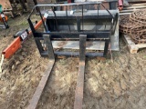 Skid steer bucket