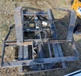 Hyd adjust pallet forks