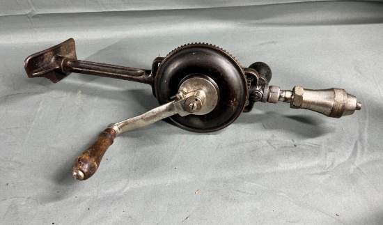 Reversing 2 jaw chuck breast drill