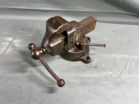 SUPER RARE- Reed MFG No. 202 Vise, 2 inch jaws