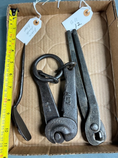 HORSE TOOTH RASP, TREE PULLER, TIRE CHAIN CRIMPER