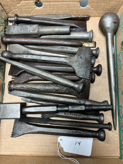 BOX LOT OF 21 STONE CARVING CHISELS