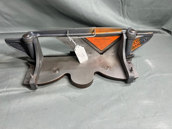 LION MITER-TRIMMER (NEEDS HANDLE)