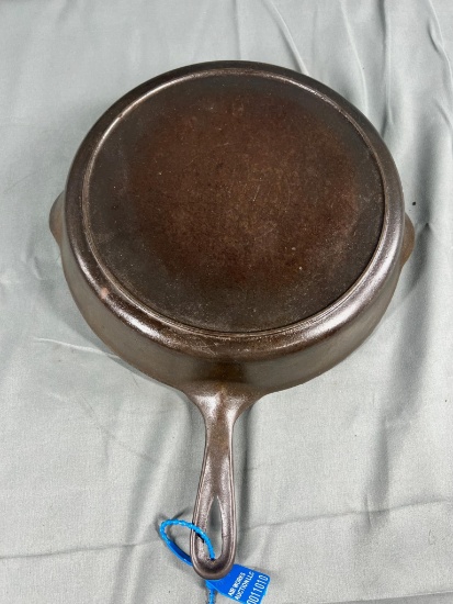 Griswold no. 9 Slant Block Logo cast Iron Skillet w/ heat ring