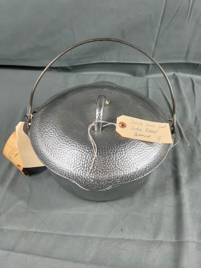 Hammered Plated no. 8 Lodge Dutch Oven WITH ORIGINAL TAG w/ matching lid