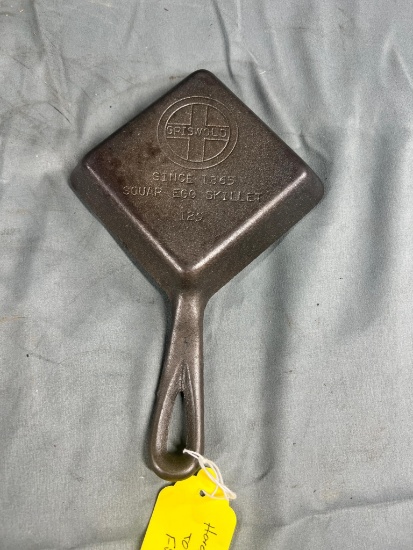 Griswold Small Block Logo Egg Skillet, ERROR, missing the e in square, see pics of logo