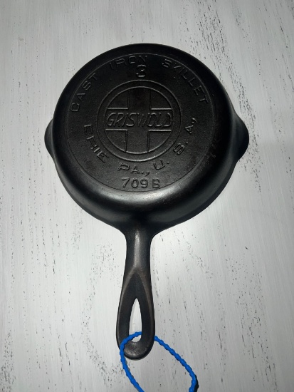 Griswold no. 3 Slant Block Logo cast Iron Skillet w/ heat ring