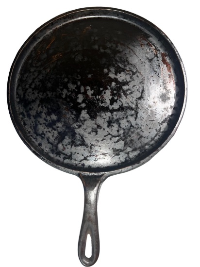 Gatemarked no. 9X Cast Iron Handled Griddle