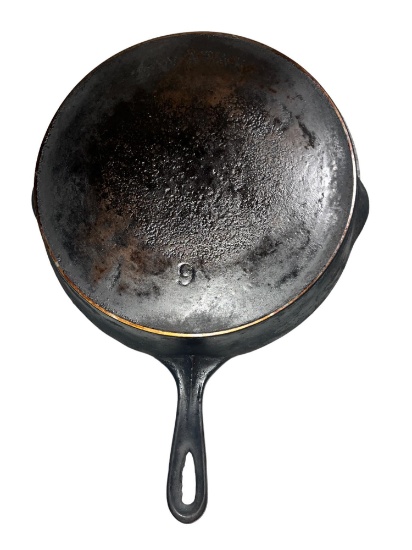 Wapak No. 9 Cast Iron Skillet, w/ heat ring