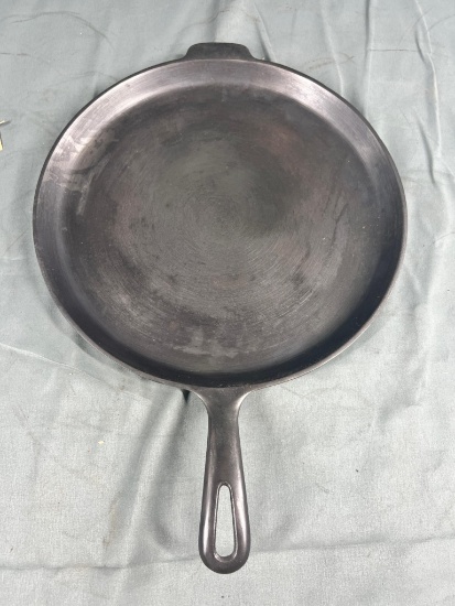 Griswold no. 109 Cast Iron Handled Griddle
