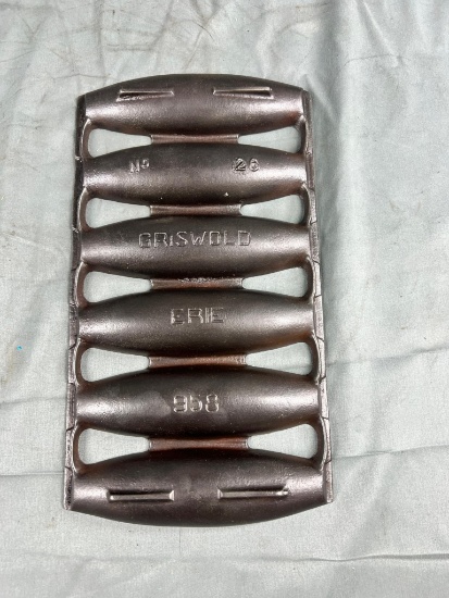 Griswold No. 26 Cast Iron cornbread pan