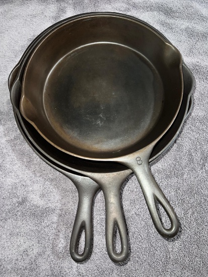 Wagnerware Skillet Set w/ heat rings nos. 8,9,10