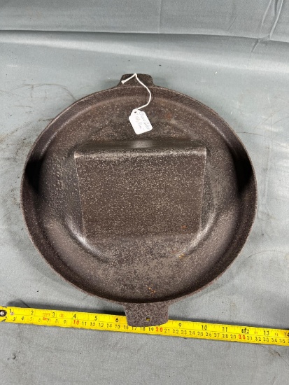 Primitive Cast Iron Bacon Cooker