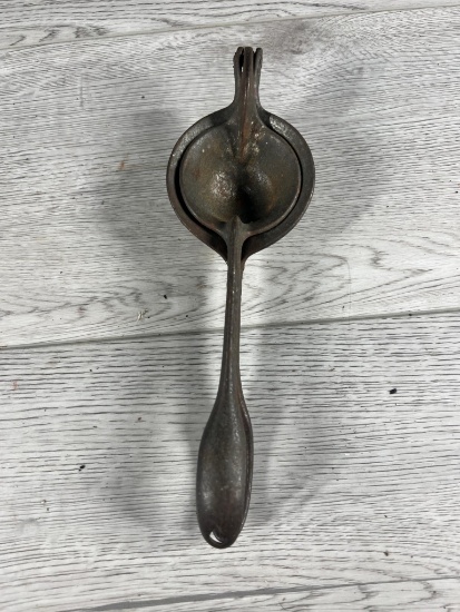 Cast Iron Lemon Squeezer