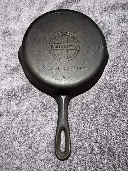 Griswold No. 4 Small Block Logo Cast Iron Skillet