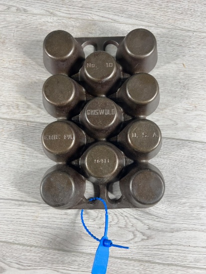 Griswold 948 Muffin Pan